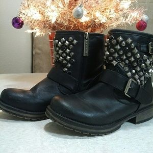 Breckelles Women's Black Moto Boots